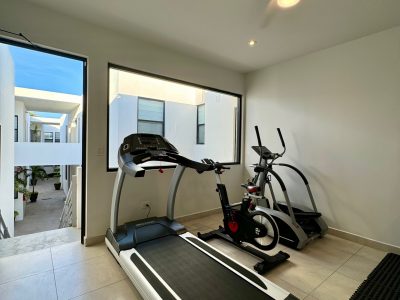 42F68B34-F9C4-4DA1-A18D-DFD4DE1B503C 2