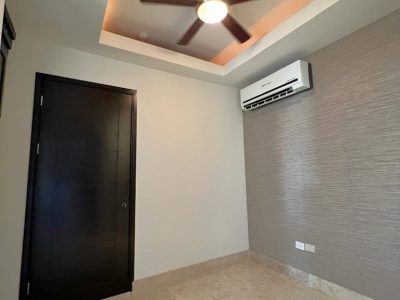 450a0705-0295-4b2d-9a78-0391d8f25f6d