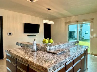 5fa9d43a-1167-496e-876f-ef36a1969d65