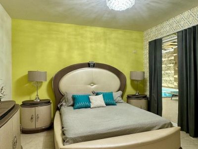 71ddf935-d8f0-4d97-acc1-5adf70a1ba70