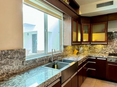 77c67c62-f58f-4c4d-9c8a-d63f8af64ac6