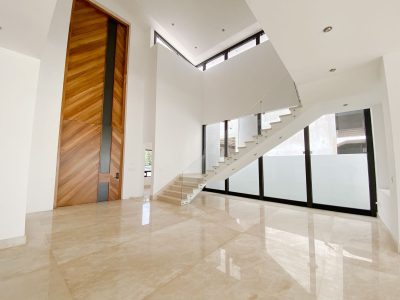 7d313c19-743e-4a00-a06c-bccaac1e4eee