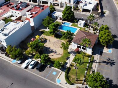 8b8bbfec-efda-4eae-b465-f6d92f0b62a1