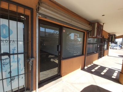 Local frente abierto