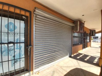 Local frente cerrado