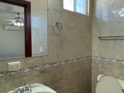 e6ea05bb-7723-4b93-8965-af3075623fe1