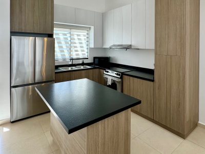 f95439da-67b4-4252-9294-86537951878e